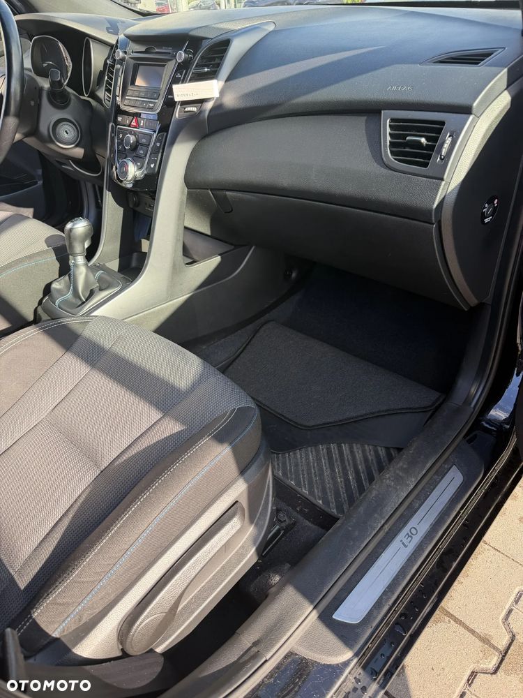 Hyundai i30 1.4 Trend - 8