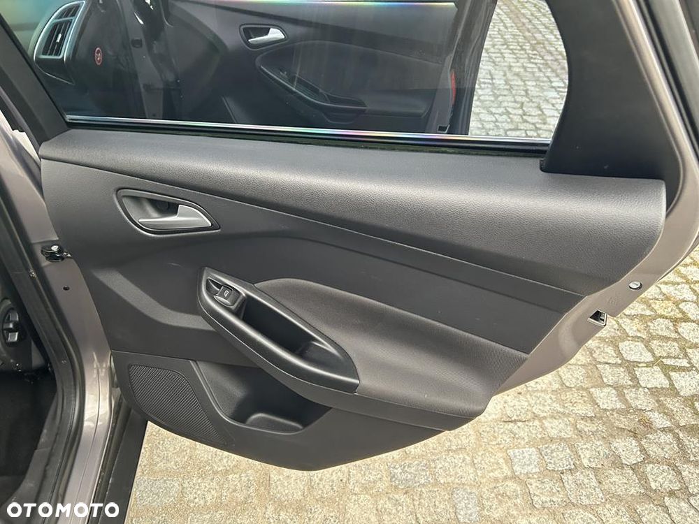 Ford Focus 1.0 EcoBoost STart-Stopp-System Titanium - 34