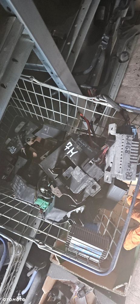 SPRZEDAŻ HURTOWA HURT Przepustnica Przepływomierz Przekaźnik świec żarowych VW Golf V Passat B6 Audi A6 C6 Audi A8 D3 Q7 4L BMW 5 E60 Fabia II Ibiza 6J - 14