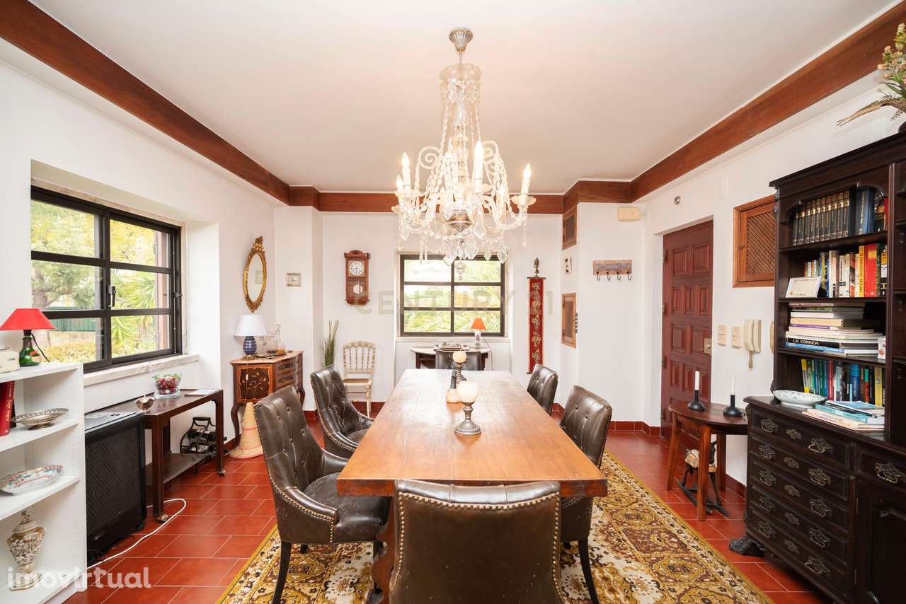 Moradia à Venda no Banzão, zona de Colares - Grande imagem: 3/28