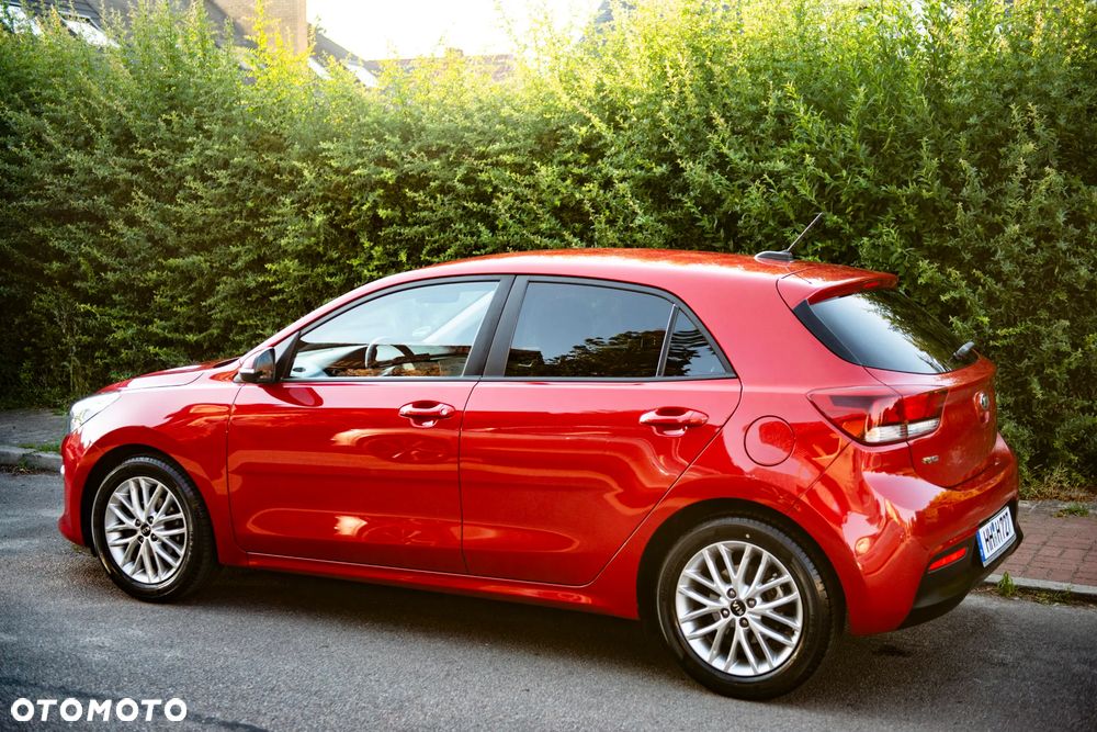 Kia Rio 1.4 Edition 7 - 12