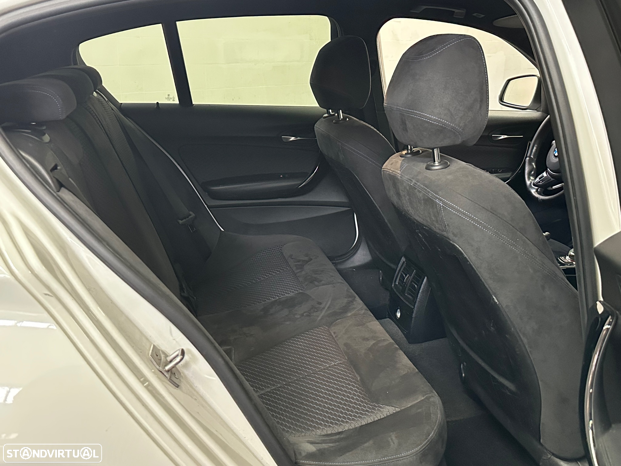 BMW 116 d Pack M - 10