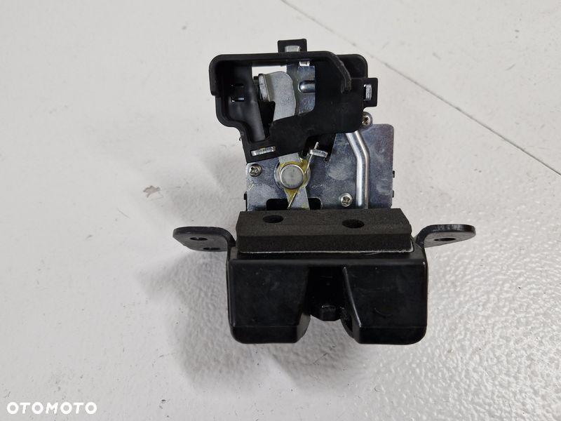 KIA SPORTAGE III 3 ZAMEK KLAPY BAGAŻNIKA TYŁ TYLNY 81230-3W000 - 1