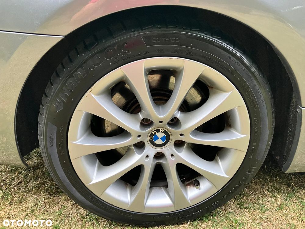 BMW Seria 3 330i - 11