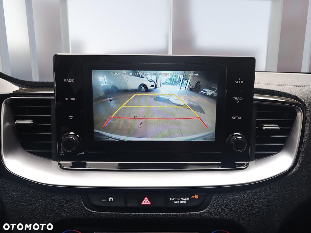 Kia Ceed 1.6 CRDi SCR L - 16