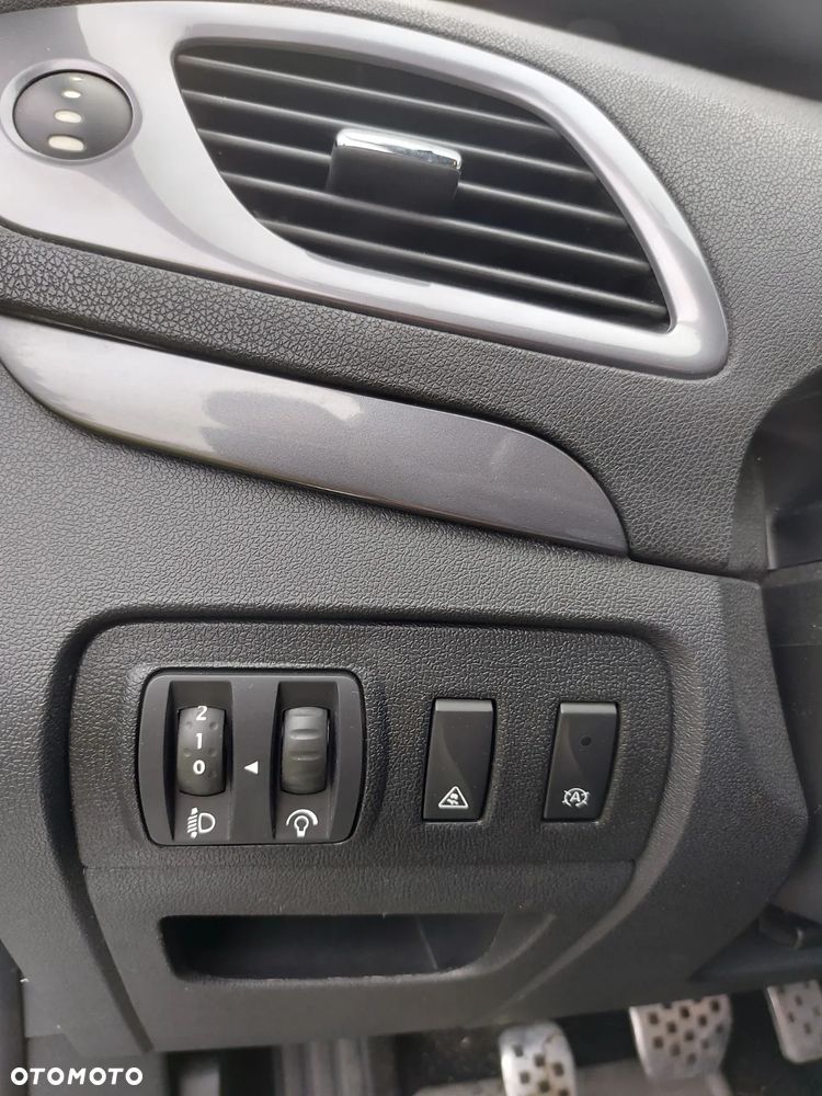 Renault Scenic ENERGY TCe 115 S&S Xmod Bose Edition - 25