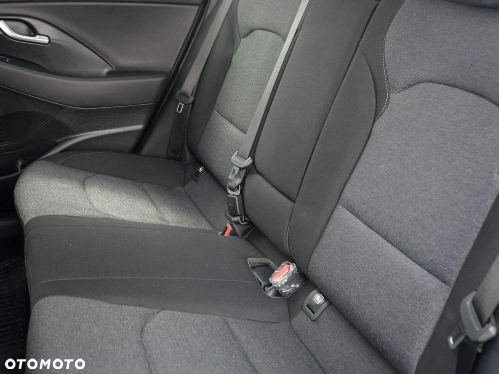 Hyundai i30 1.5 DPI Smart - 23