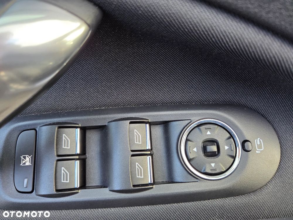 Ford Mondeo ver-1-6-ecoboost-start--stopp-business-edition - 20