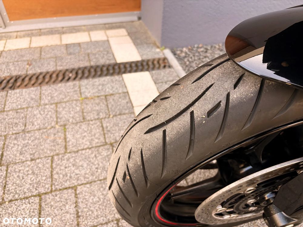 Kawasaki Ninja 1000 SX - 13