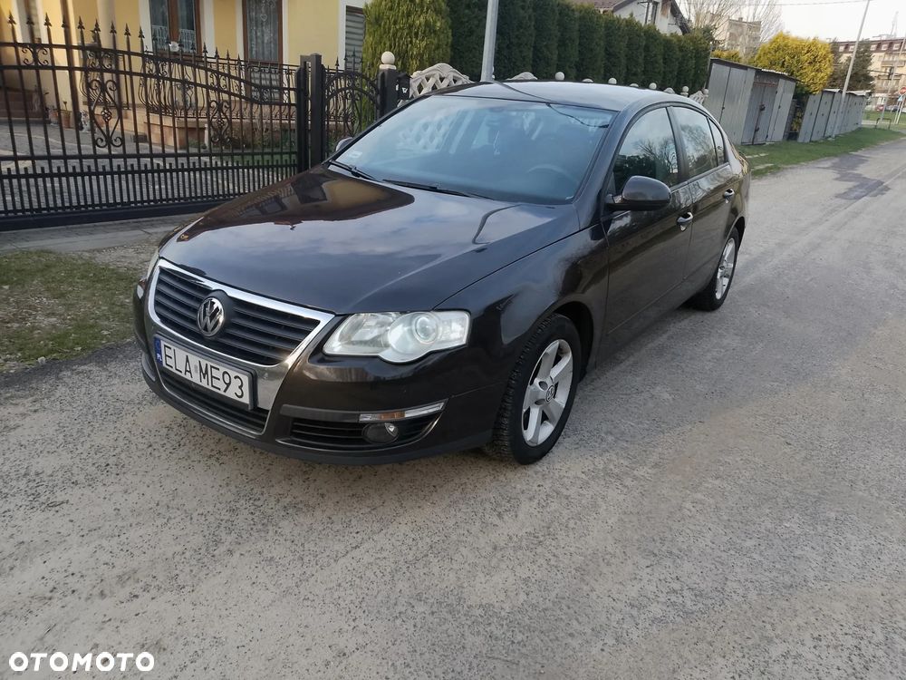 Volkswagen Passat 1.4 TSI Comfortline - 1