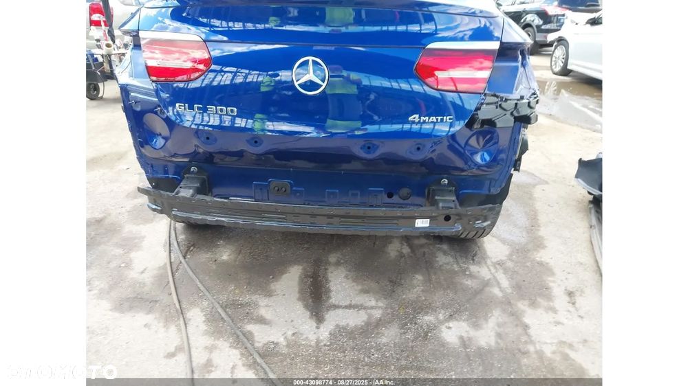 Mercedes-Benz GLC 300 Coupe 4Matic 9G-TRONIC - 9