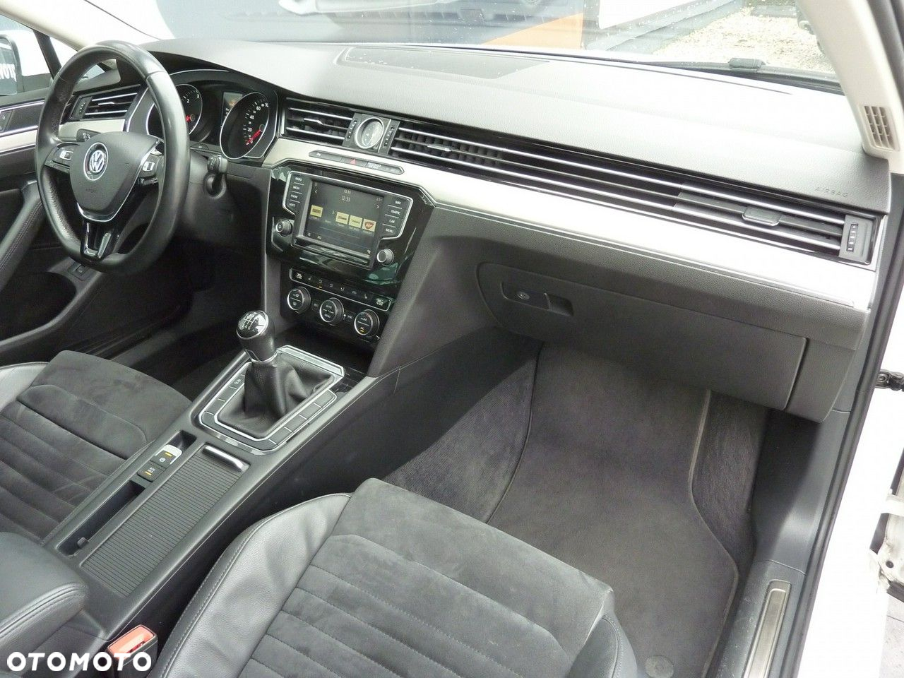 Volkswagen Passat - 16