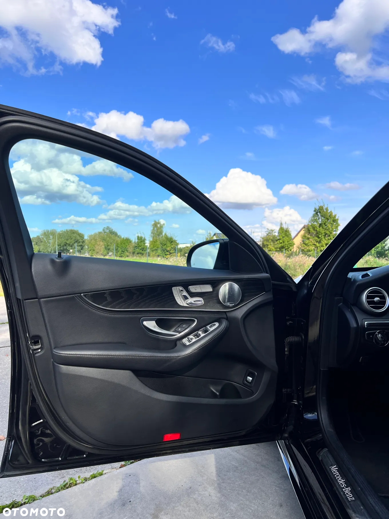 Mercedes-Benz Klasa C 400 4Matic 7G-TRONIC AMG Line - 23