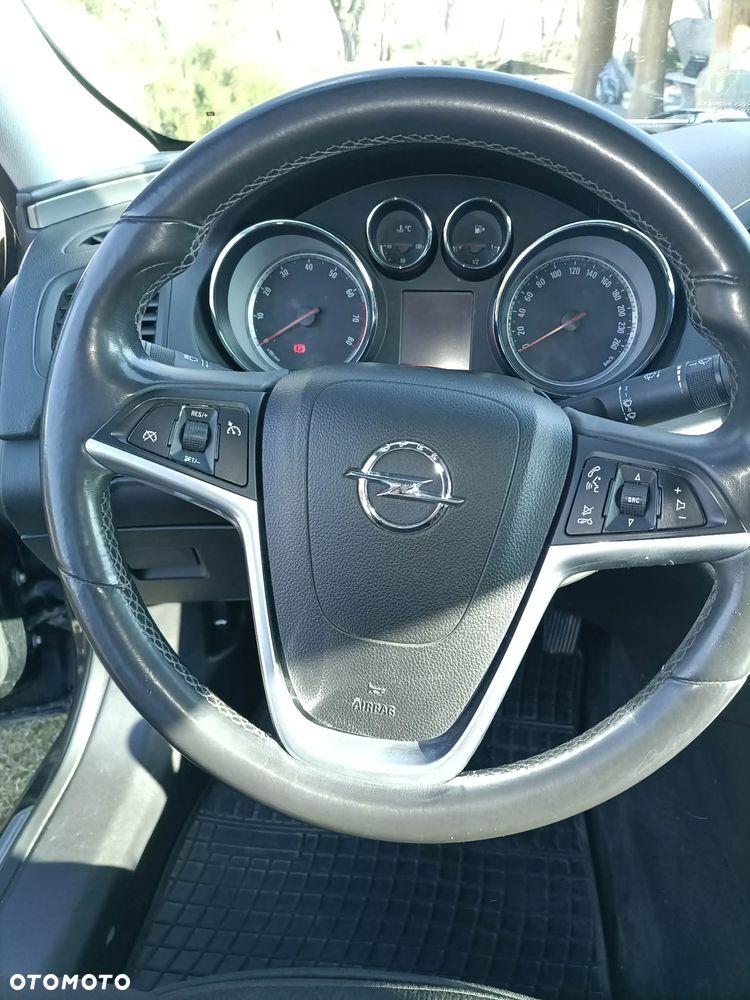 Opel Insignia - 9