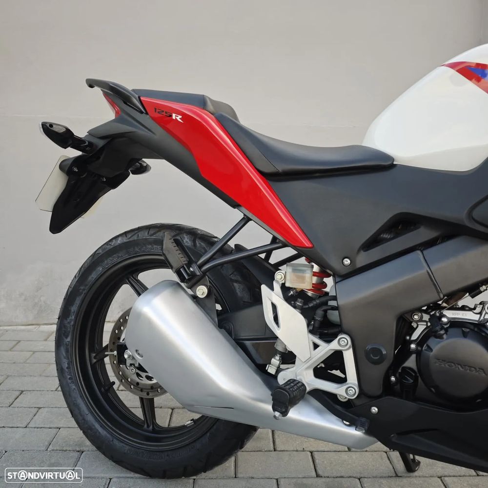 Honda CBR 125R - 8