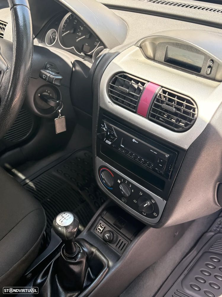 Opel Corsa - 20