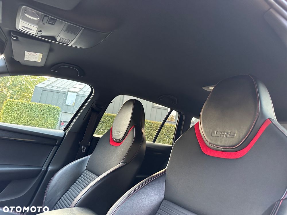 Skoda Octavia Combi 2.0 TDI DSG RS - 26