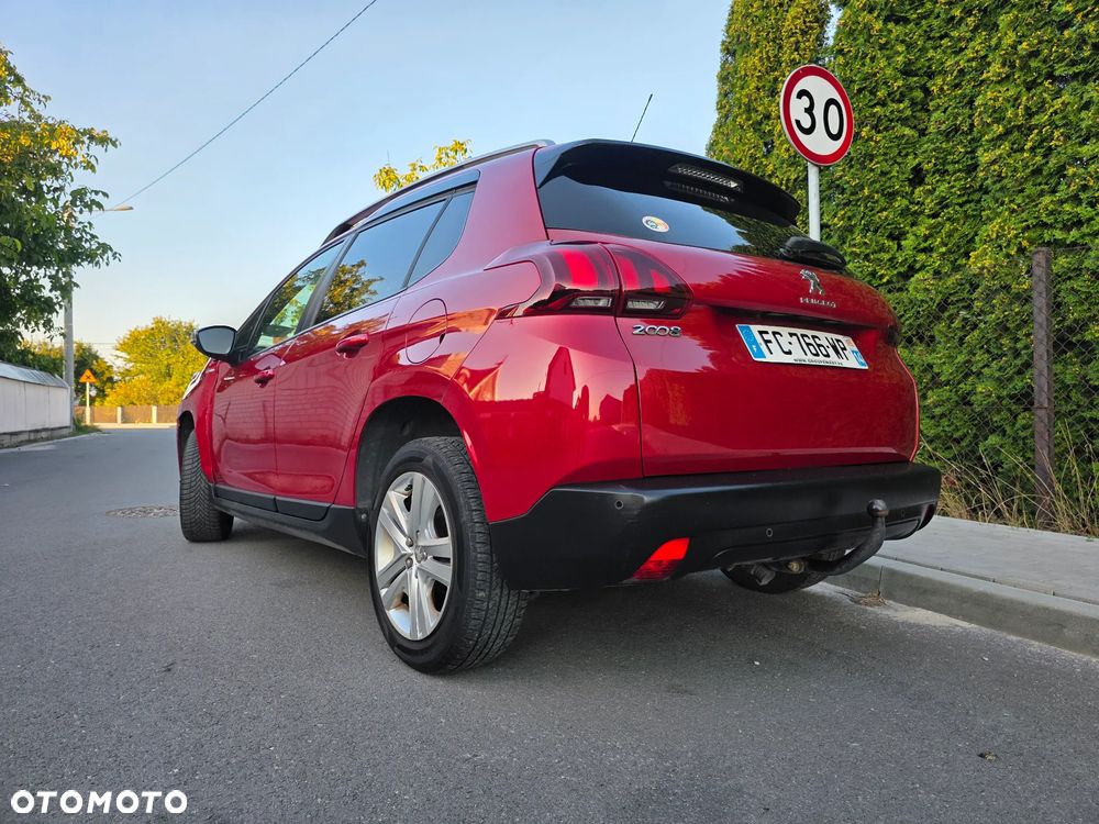 Peugeot 2008 BlueHDi 100 STOP & START Style - 35