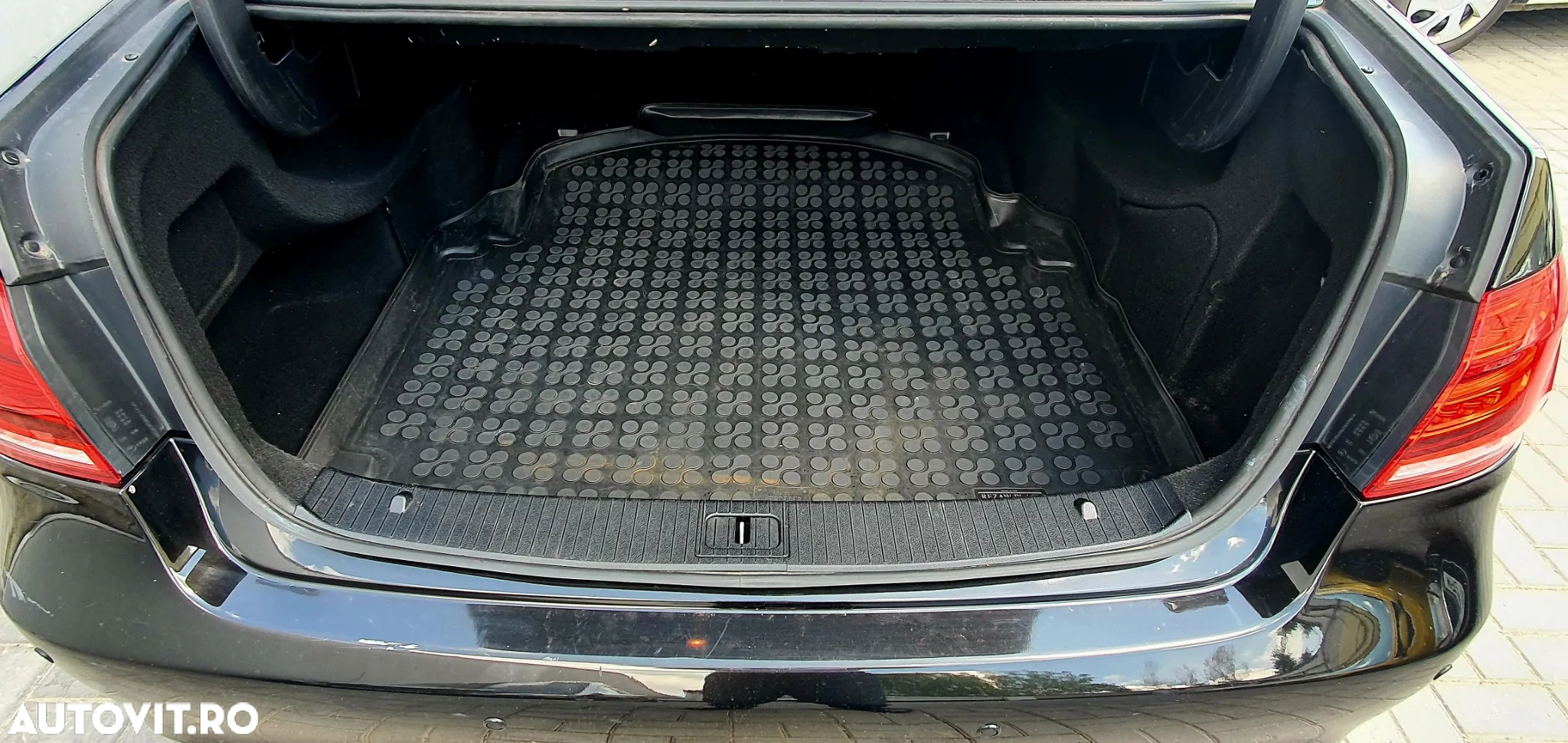 Mercedes-Benz E 200 BlueTEC 7G-TRONIC - 14