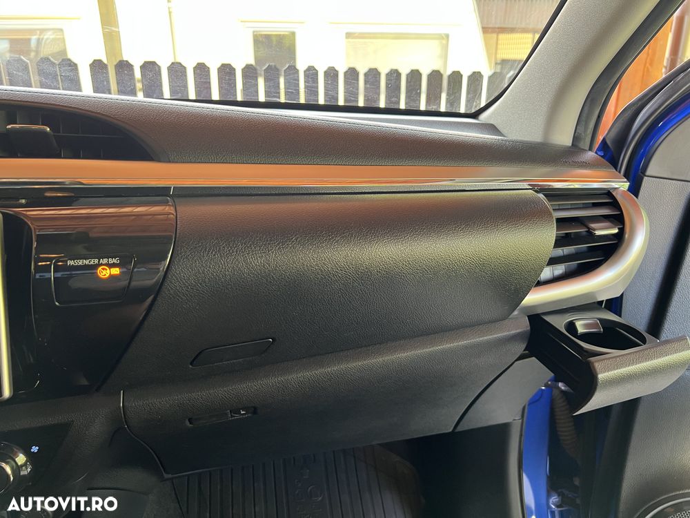 Toyota Hilux 2.4D 150CP 4x4 Double Cab AT Executive - 26