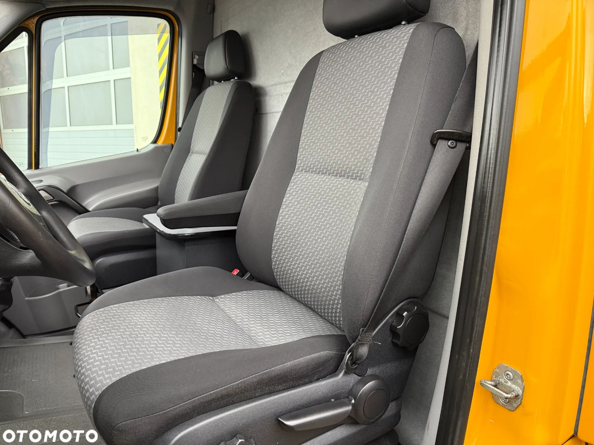 Volkswagen Crafter Izoterma Winda - 12