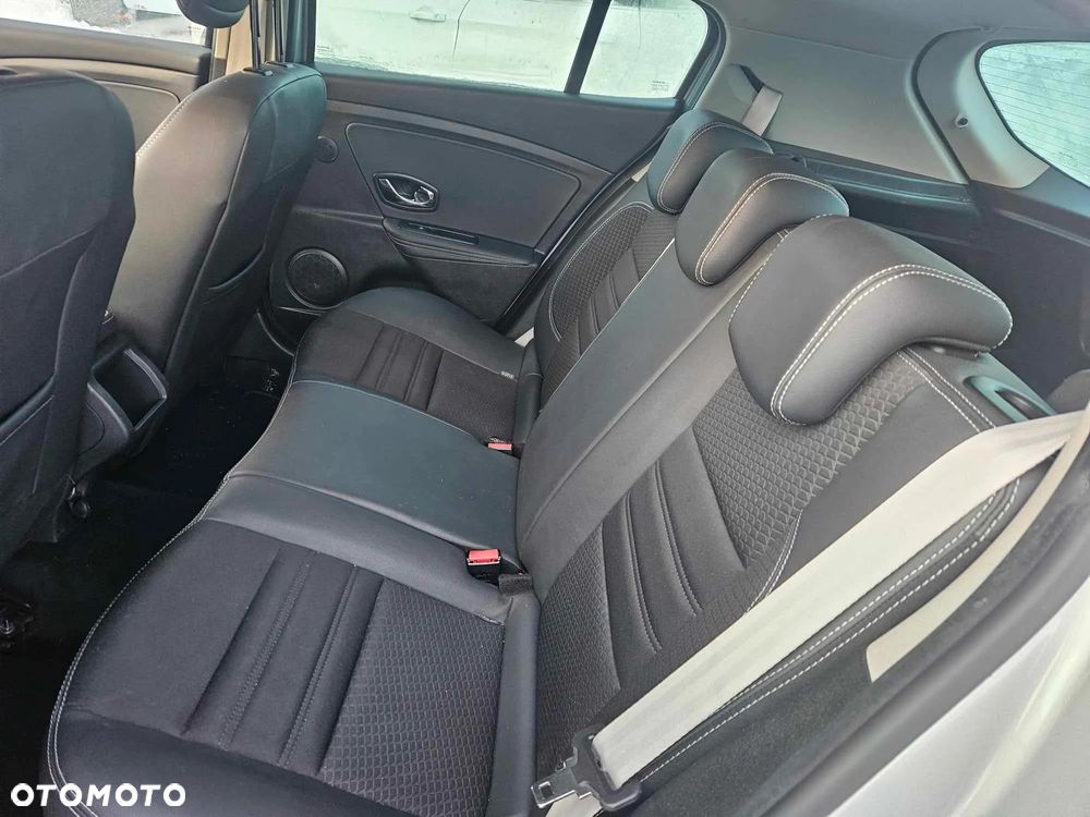 Renault Megane TCe 130 EDC Bose Edition - 18