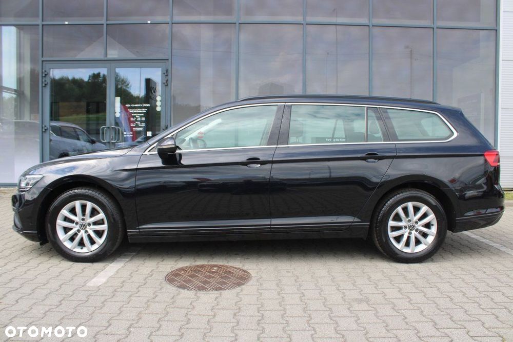Volkswagen Passat - 8