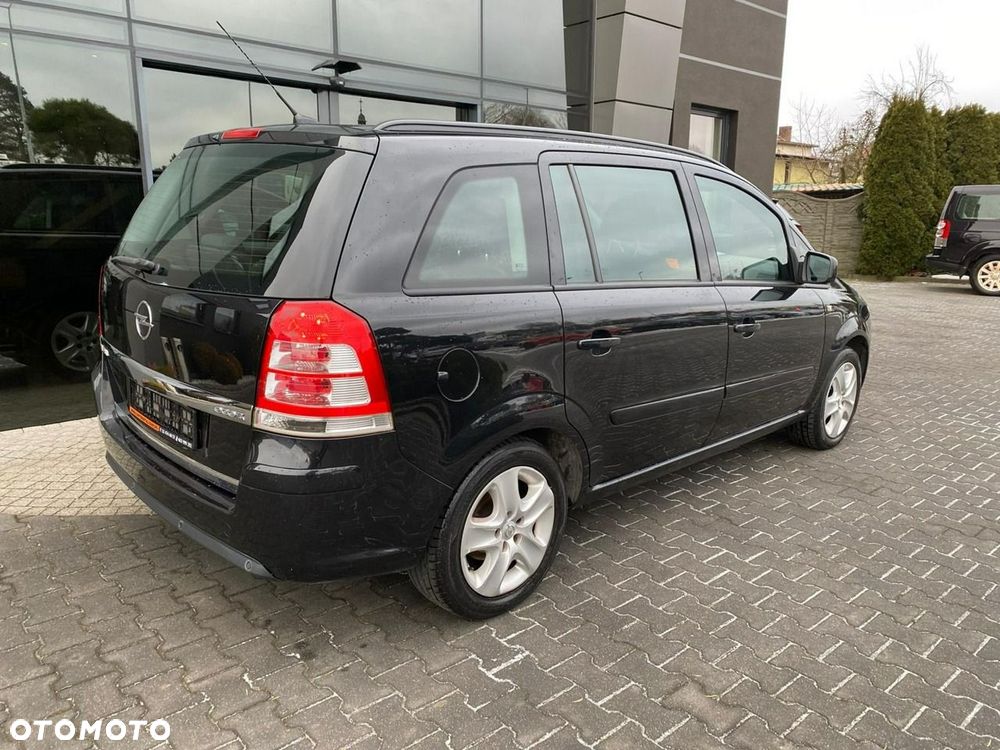 Opel Zafira - 4