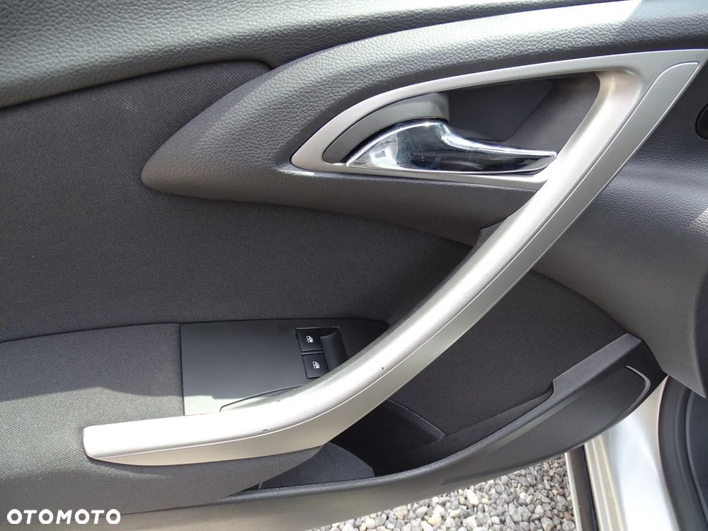 Opel Astra 1.4 Turbo Style - 25