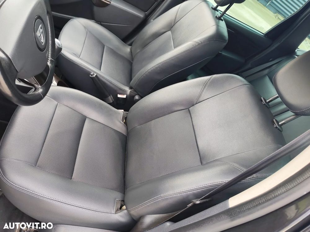 Dacia Duster 1.6 16V 105 4x2 Prestige - 10