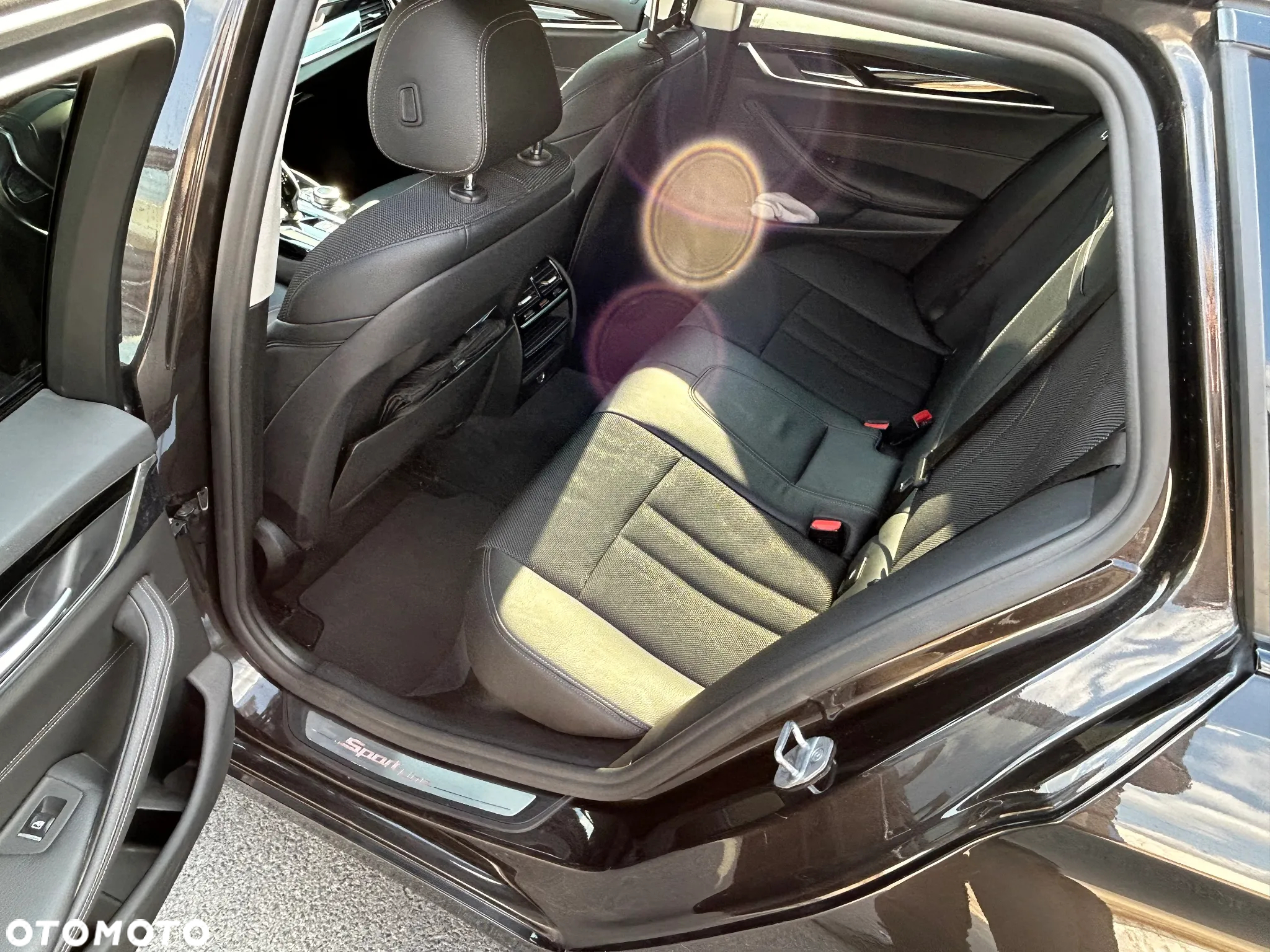 BMW Seria 5 520d Sport Line - 11