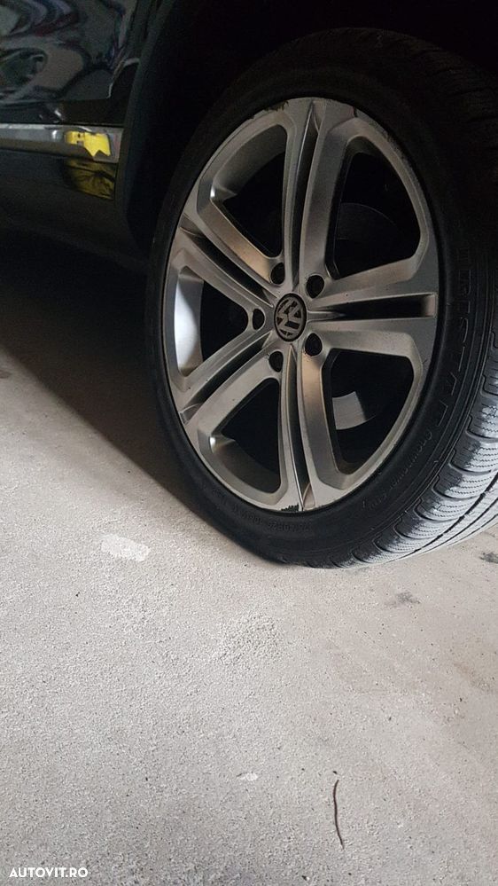 Volkswagen Touareg - 13
