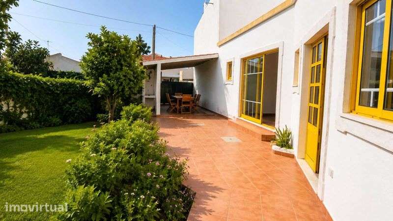 T3+1 Moradia Portuguesa Renovada em Paderne – Algarve - Grande imagem: 3/12