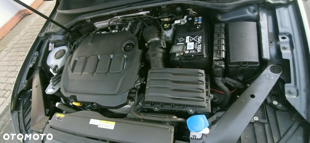 Volkswagen Passat - 27