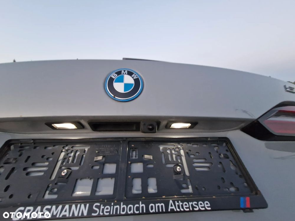 BMW Seria 5 530e xDrive - 29