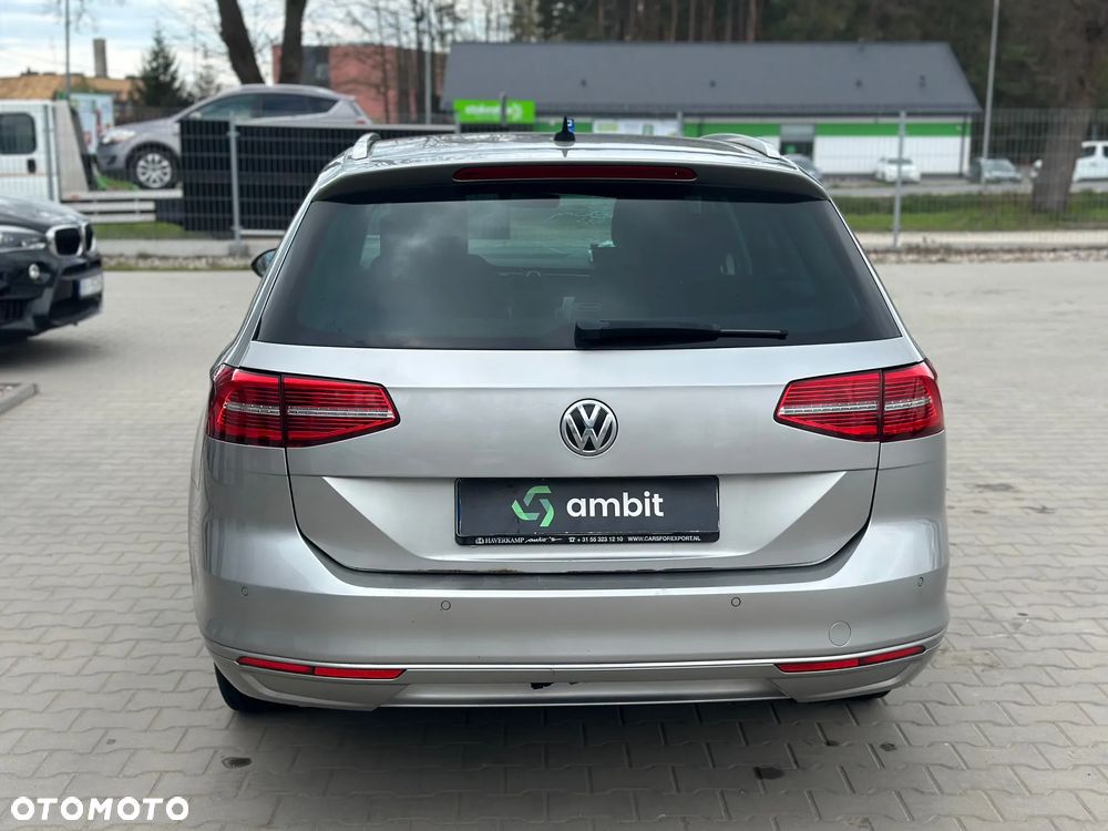 Volkswagen Passat - 8