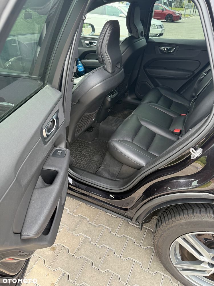 Volvo XC 60 B4 D AWD R-Design - 13