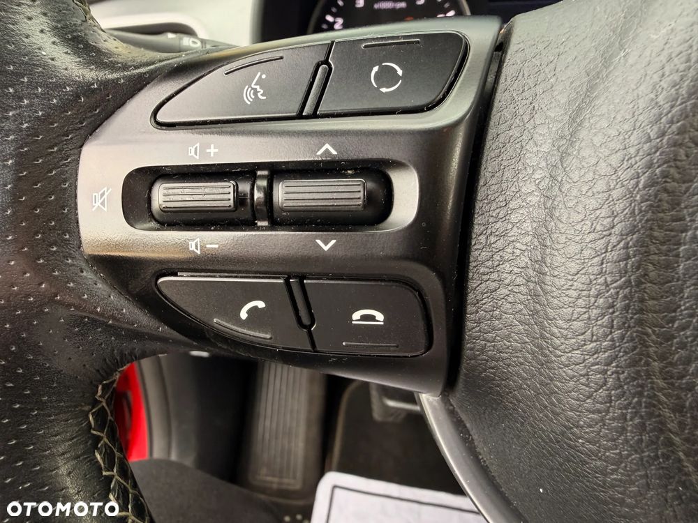 Kia Stonic - 8