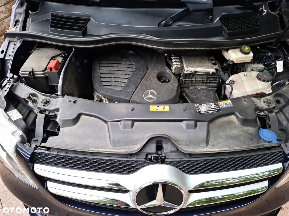 Mercedes-Benz Klasa V 300 d 4-Matic Avantgarde 9G-Tronic (ekstra d³) - 17