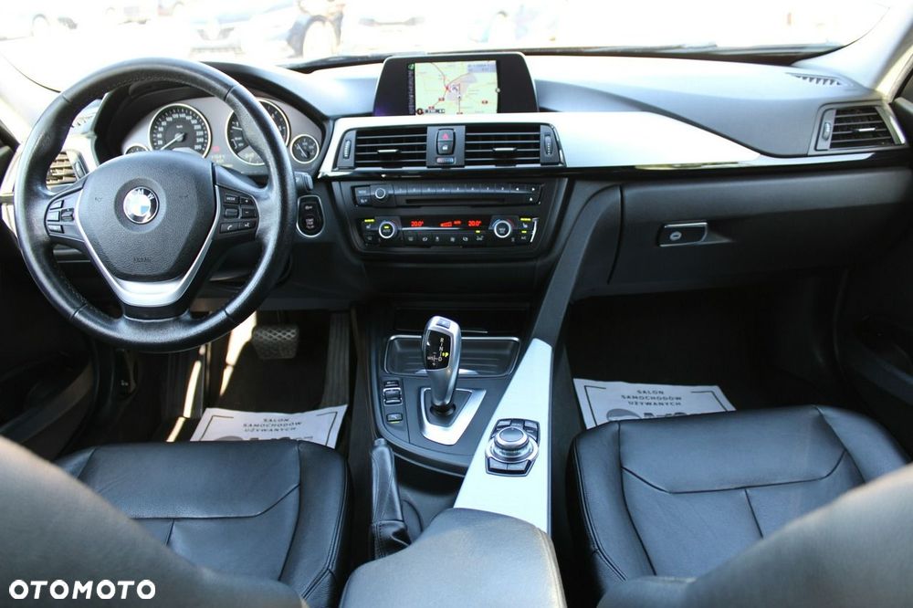 BMW Seria 3 320d Sport-Aut Blue Performance Sport Line - 16