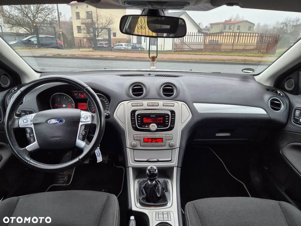 Ford Mondeo 2.0 TDCi Ambiente - 10