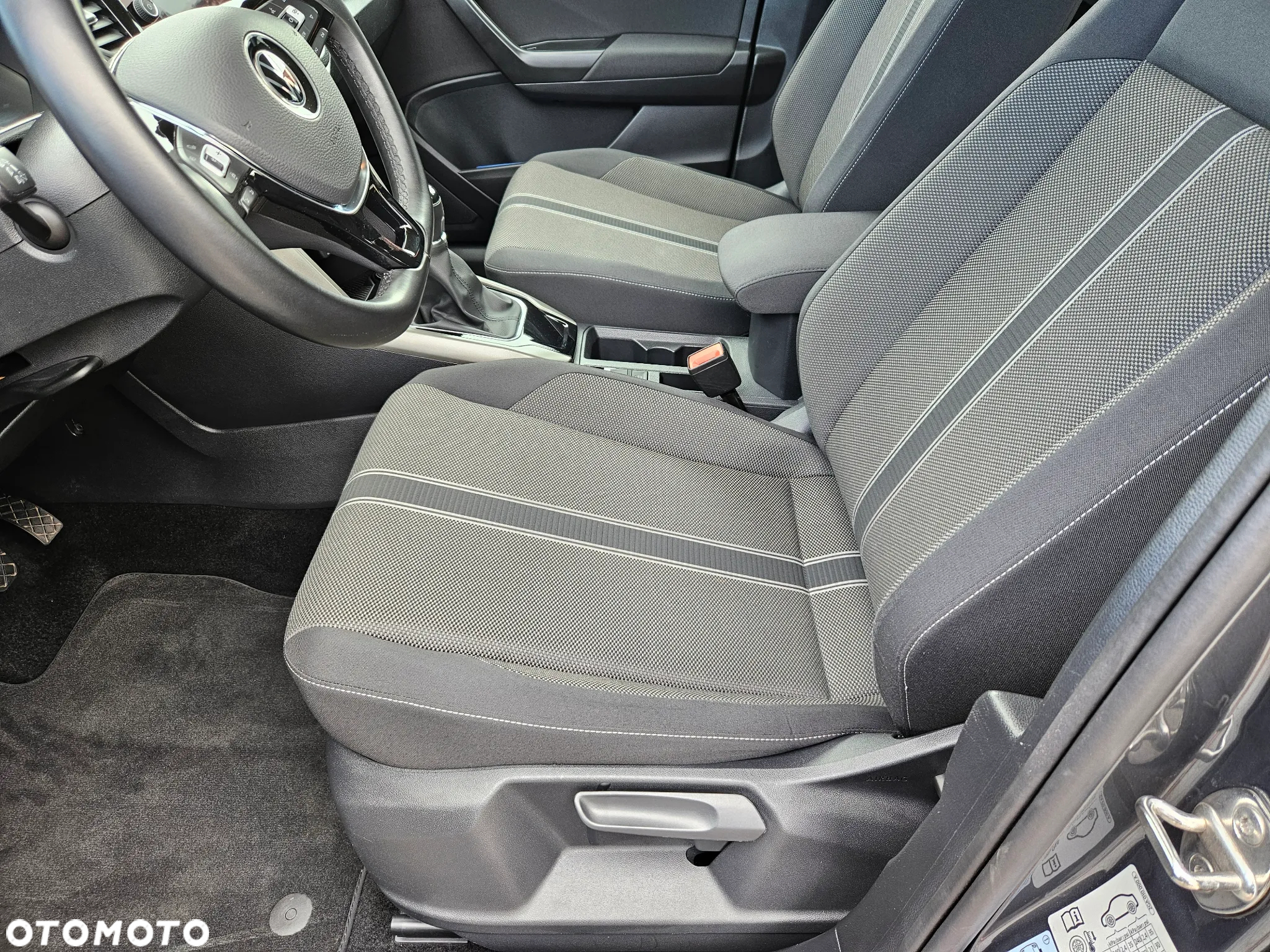 Volkswagen T-Roc 1.0 TSI - 13