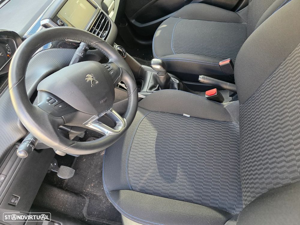 Peugeot 208 1.5 BlueHDi Signature - 9