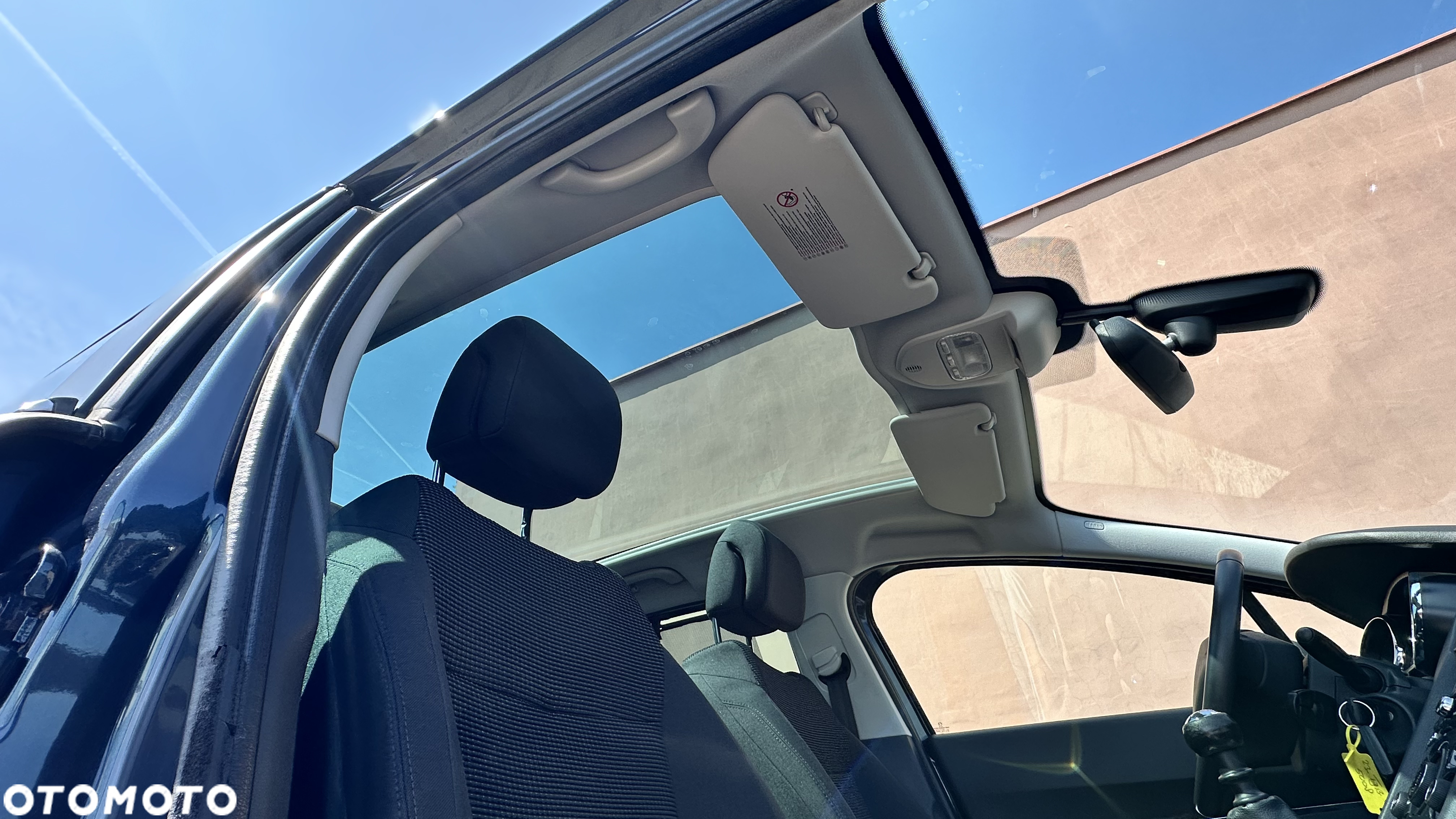 Peugeot 5008 - 8