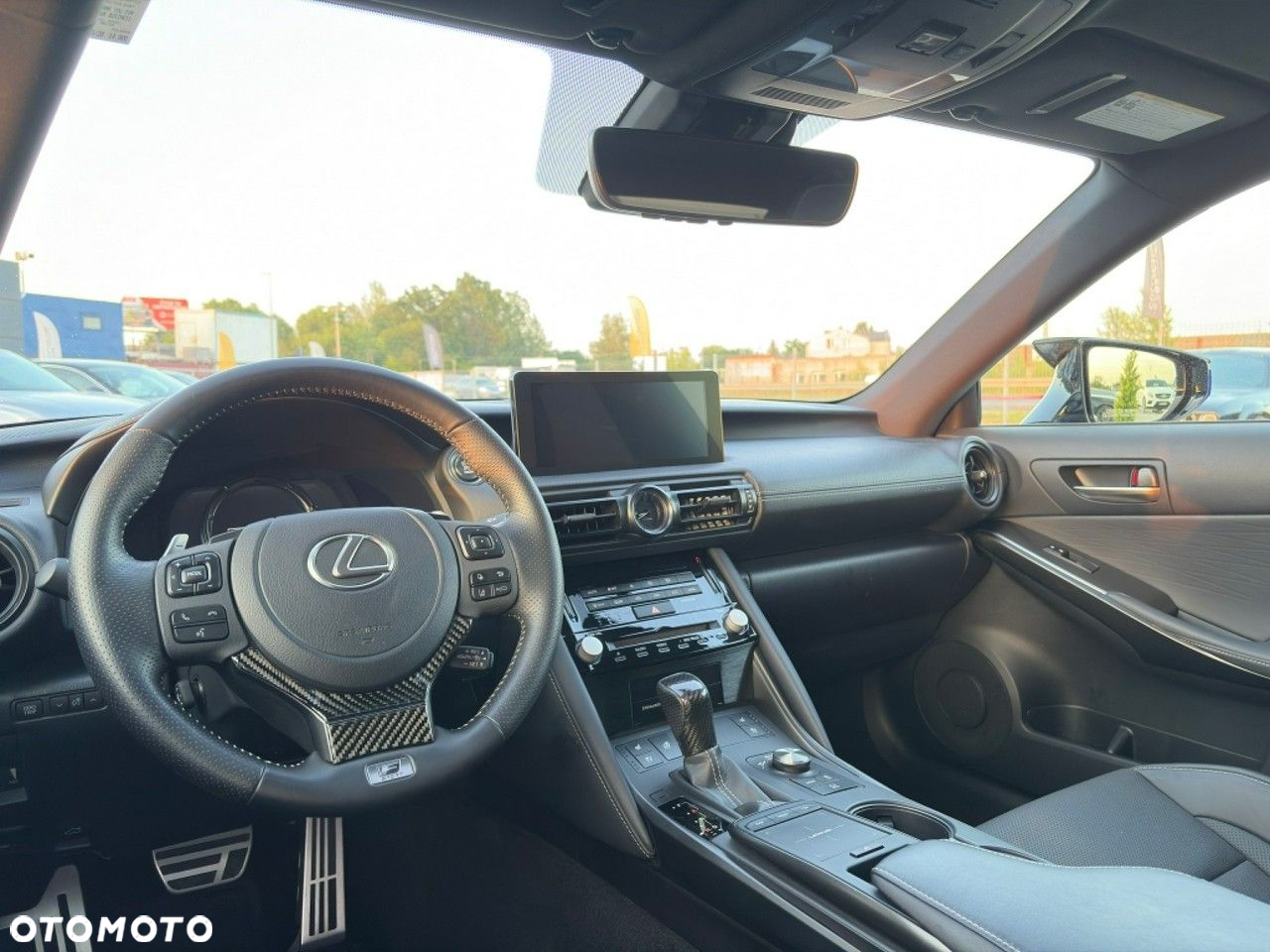 Lexus IS - 12