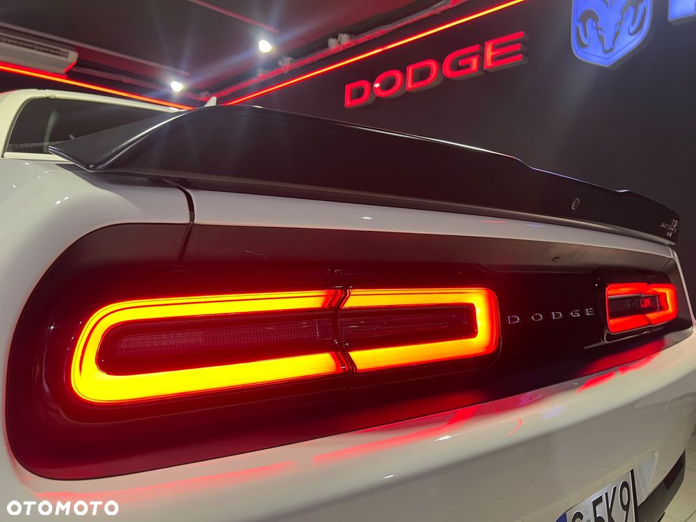 Dodge Challenger 6.4 Scat Pack - 7