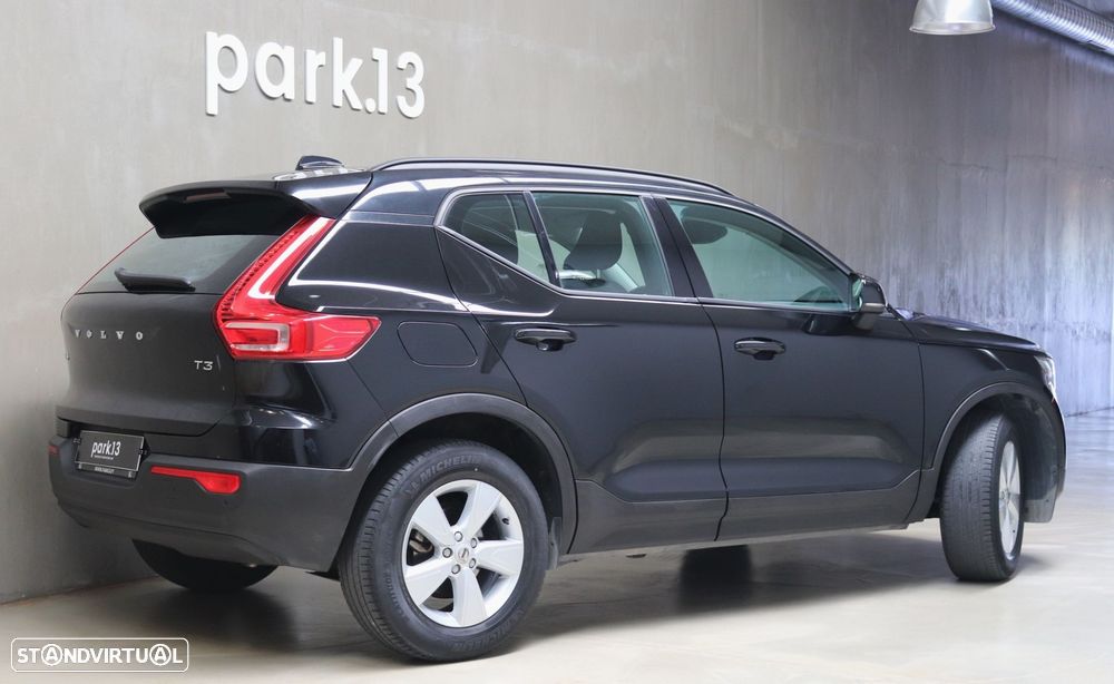 Volvo XC 40 1.5 T3 Momentum Tech Edition - 5