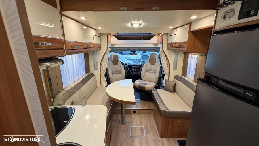 Fleurette Magister 74 LMF c.central e basculante - 18