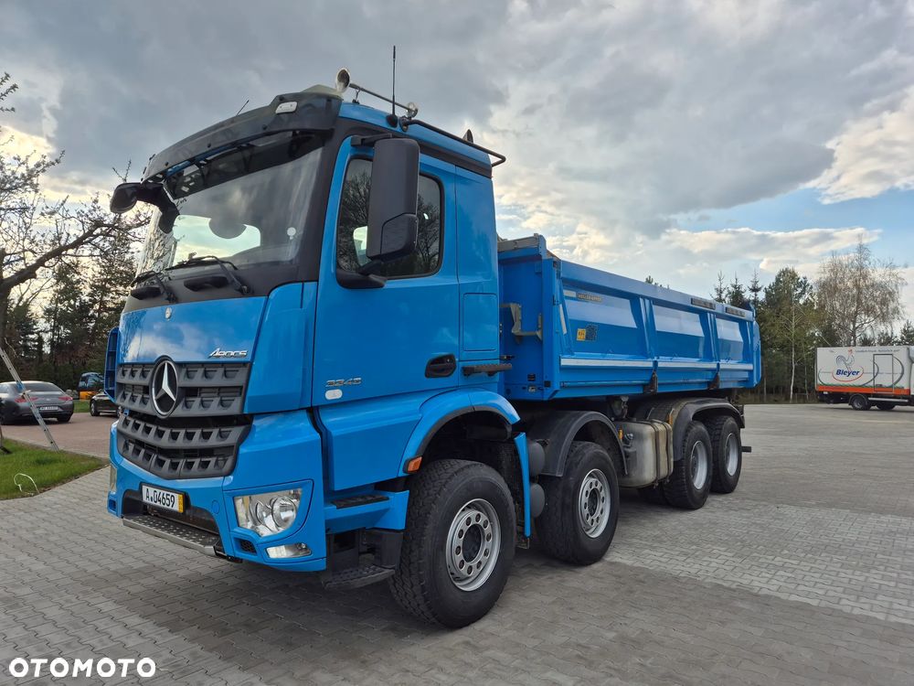 Mercedes-Benz MERCEDES AROCS 3243 8X4 3-strony Meiller-Kipper
