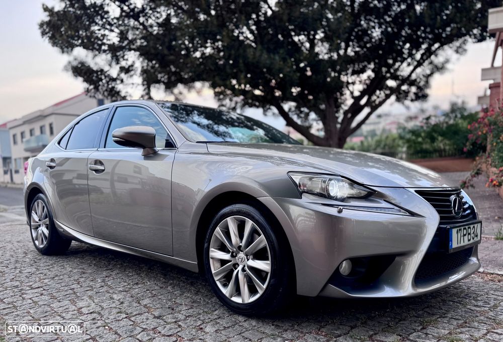 Lexus IS 300H Pack Luxury - 2